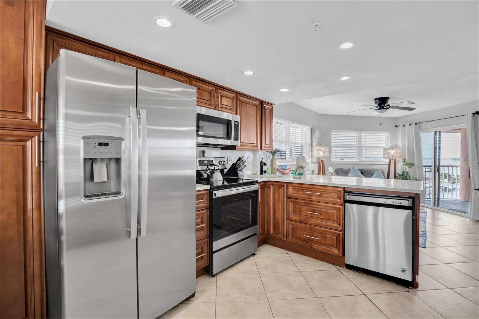 Image 14 of 42 For 5445 Gulf Boulevard Ph1