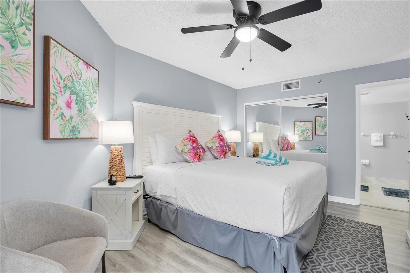 Image 20 of 42 For 5445 Gulf Boulevard Ph1