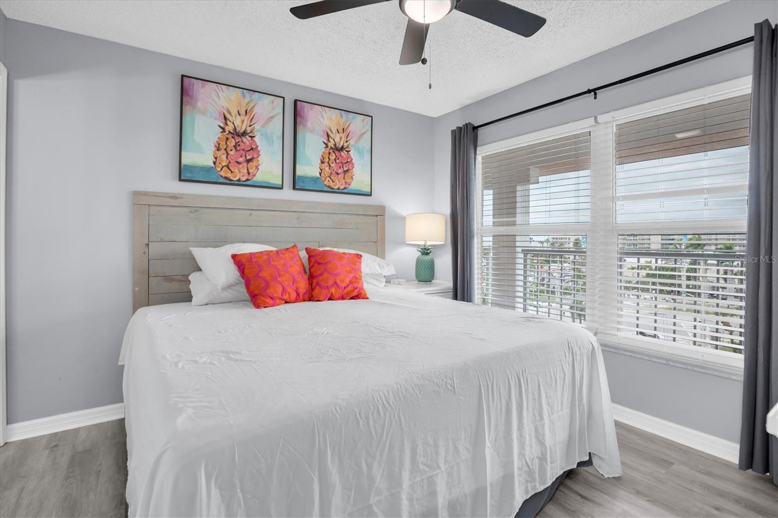 Image 24 of 42 For 5445 Gulf Boulevard Ph1