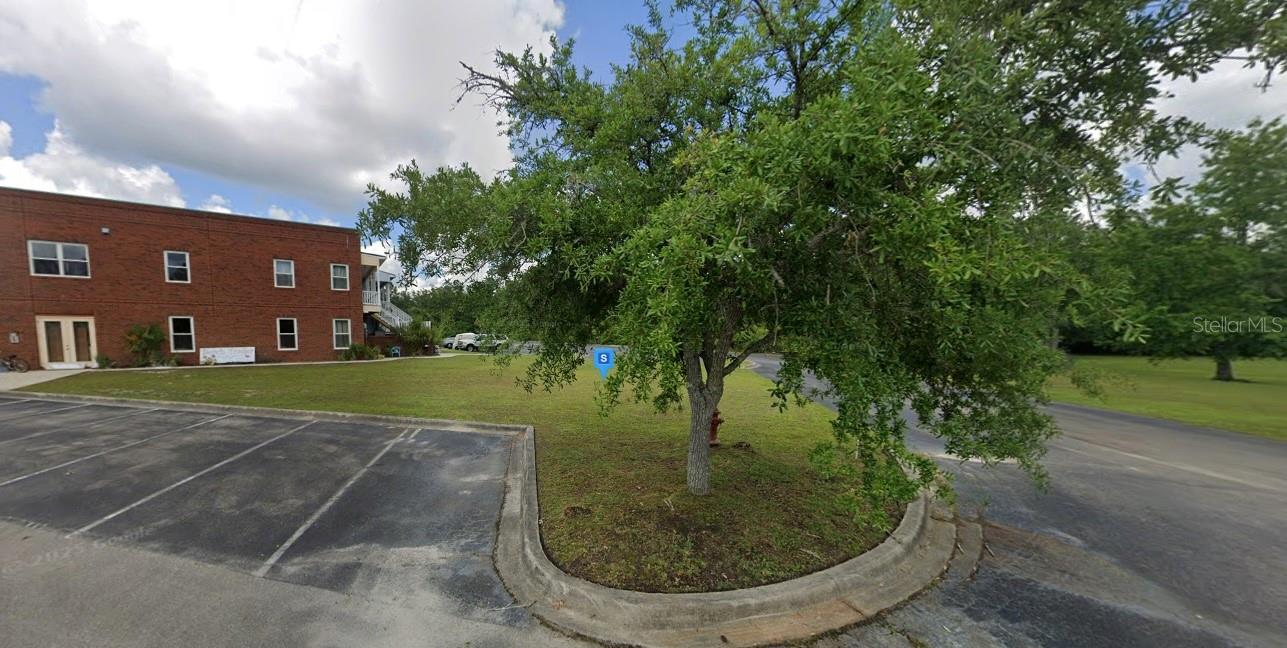 Image 2 of 5 For 18 Burnt Pine Loop