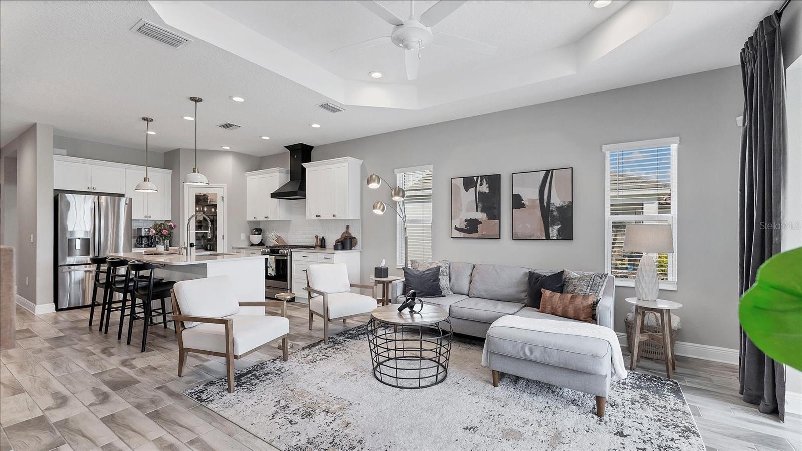 Image 11 of 72 For 12949 True Blue Circle