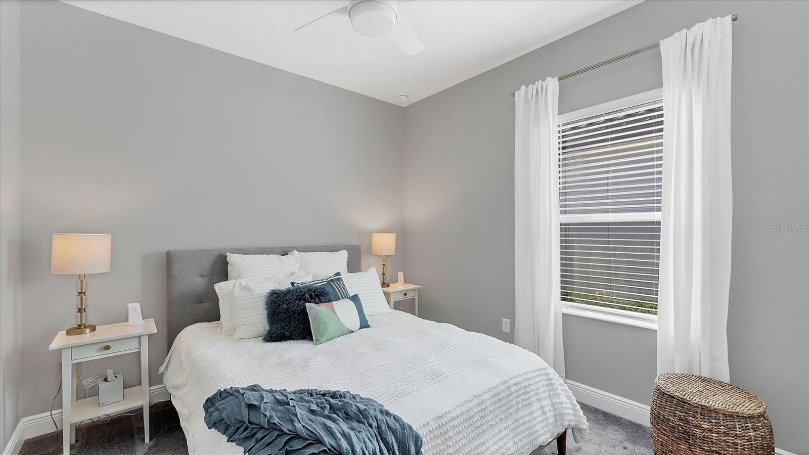 Image 30 of 72 For 12949 True Blue Circle