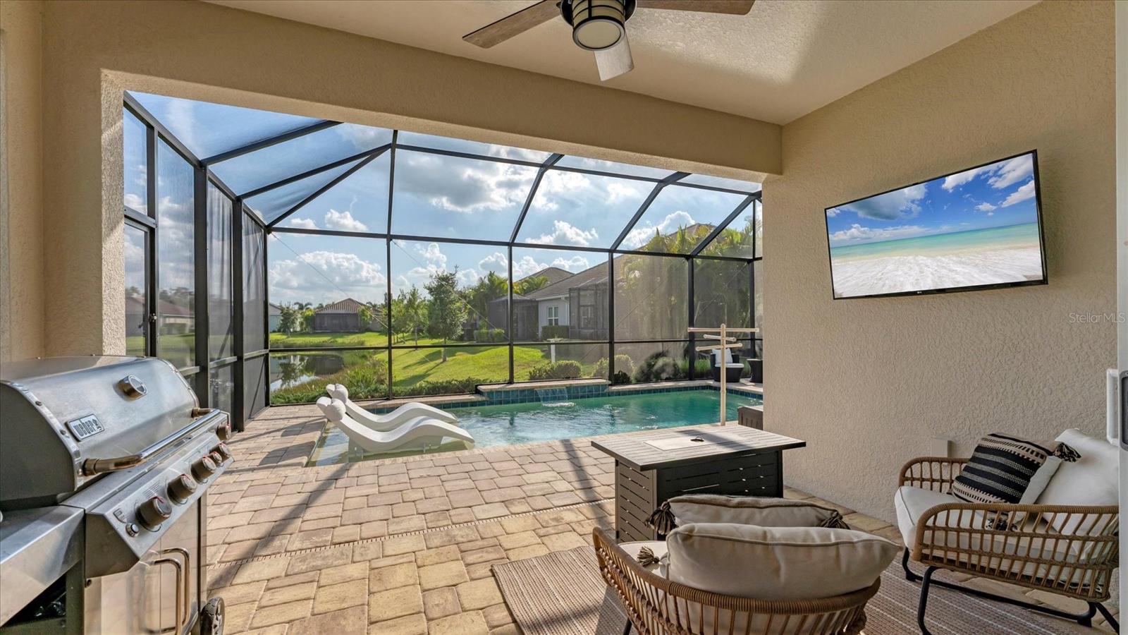 Image 39 of 72 For 12949 True Blue Circle