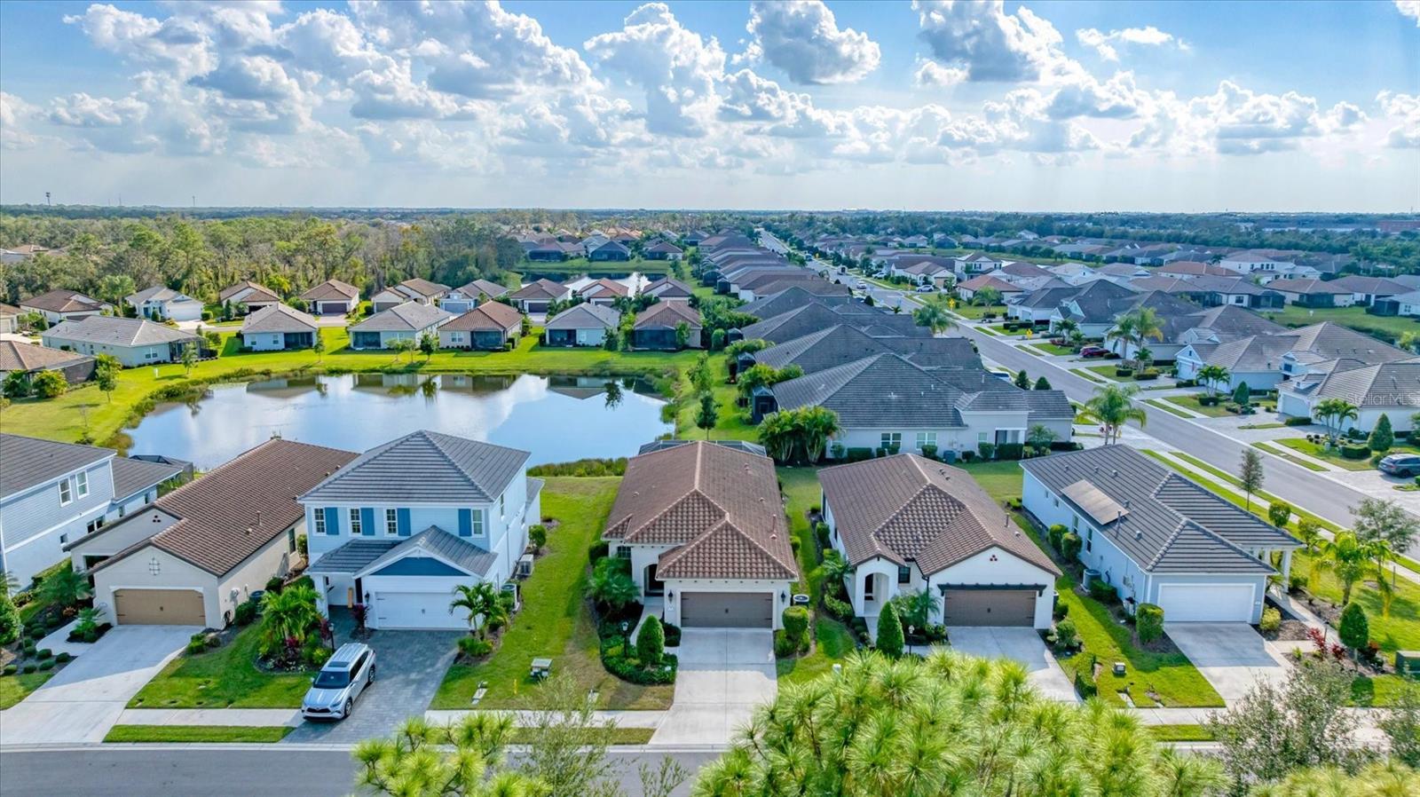 Image 5 of 72 For 12949 True Blue Circle