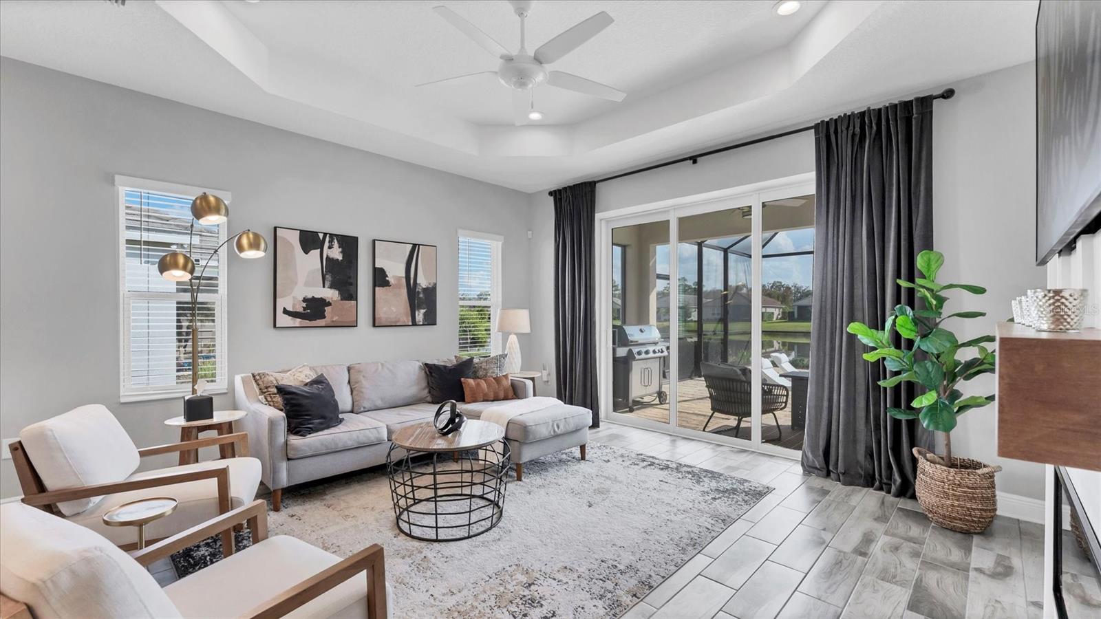 Image 8 of 72 For 12949 True Blue Circle