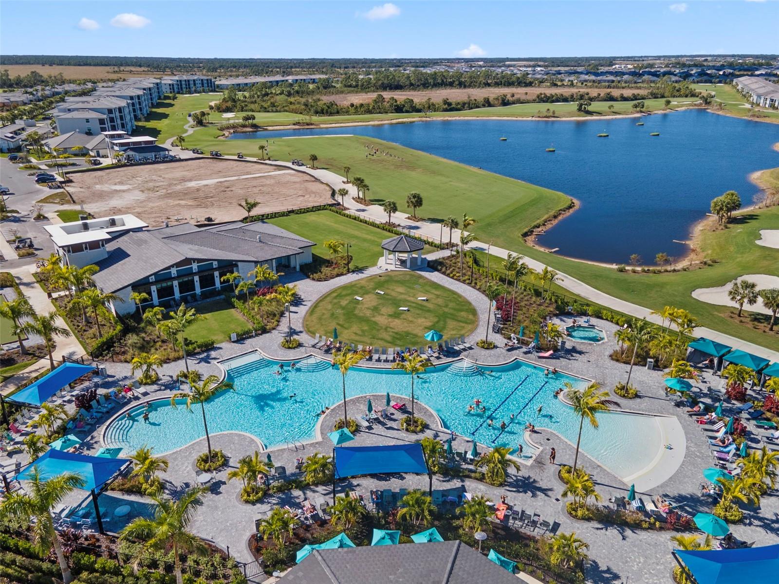 Image 32 of 48 For 12240 Wellen Golf Street 104