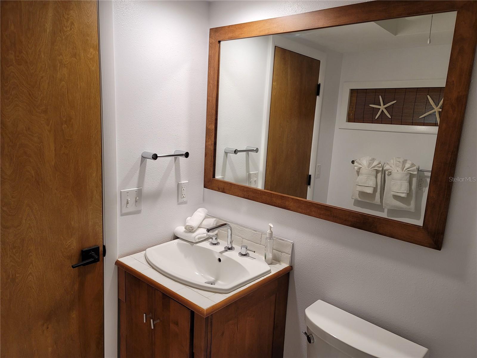 Image 16 of 34 For 8010 Marina Drive