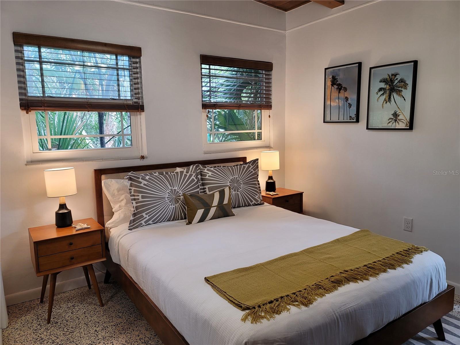 Image 18 of 34 For 8010 Marina Drive