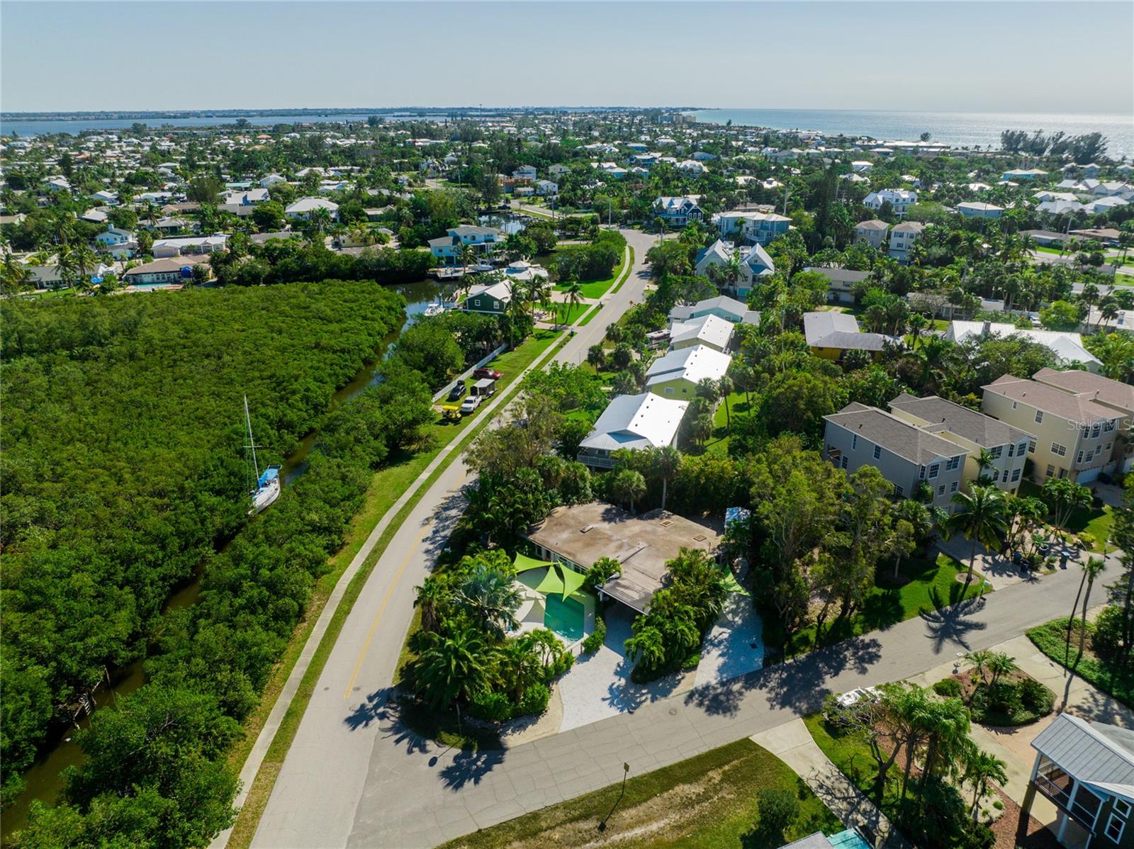 Image 5 of 34 For 8010 Marina Drive