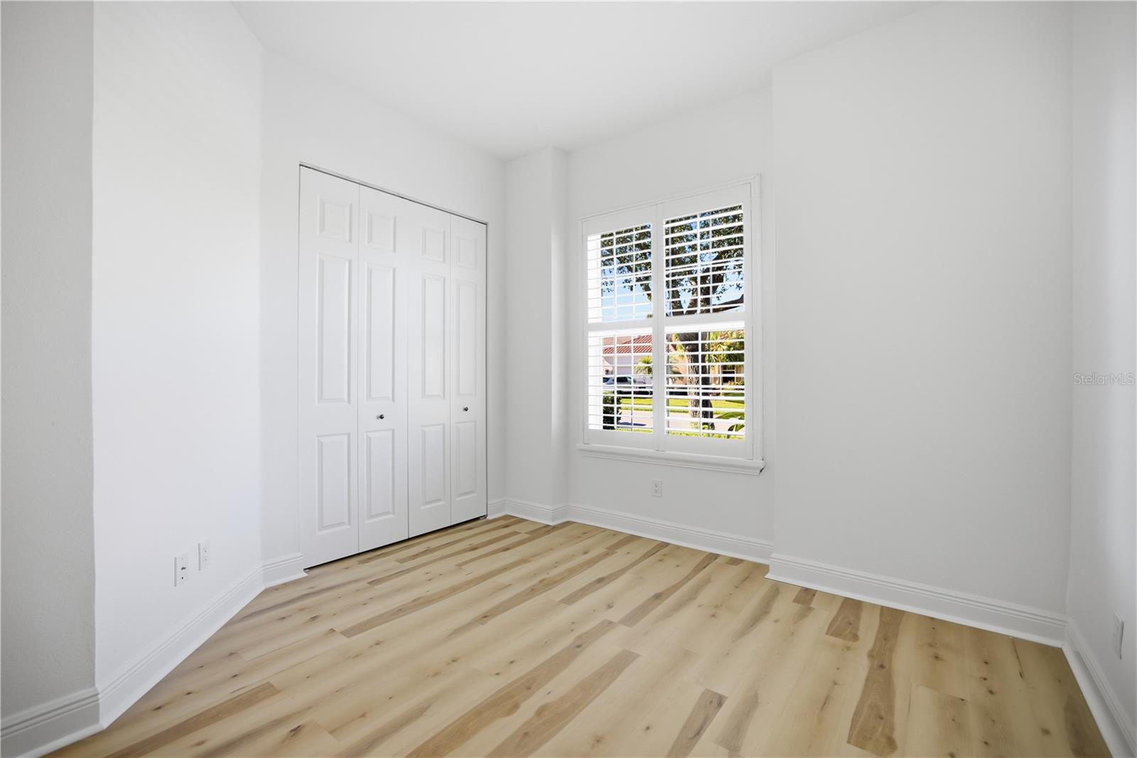 Image 19 of 45 For 6507 41st Court E