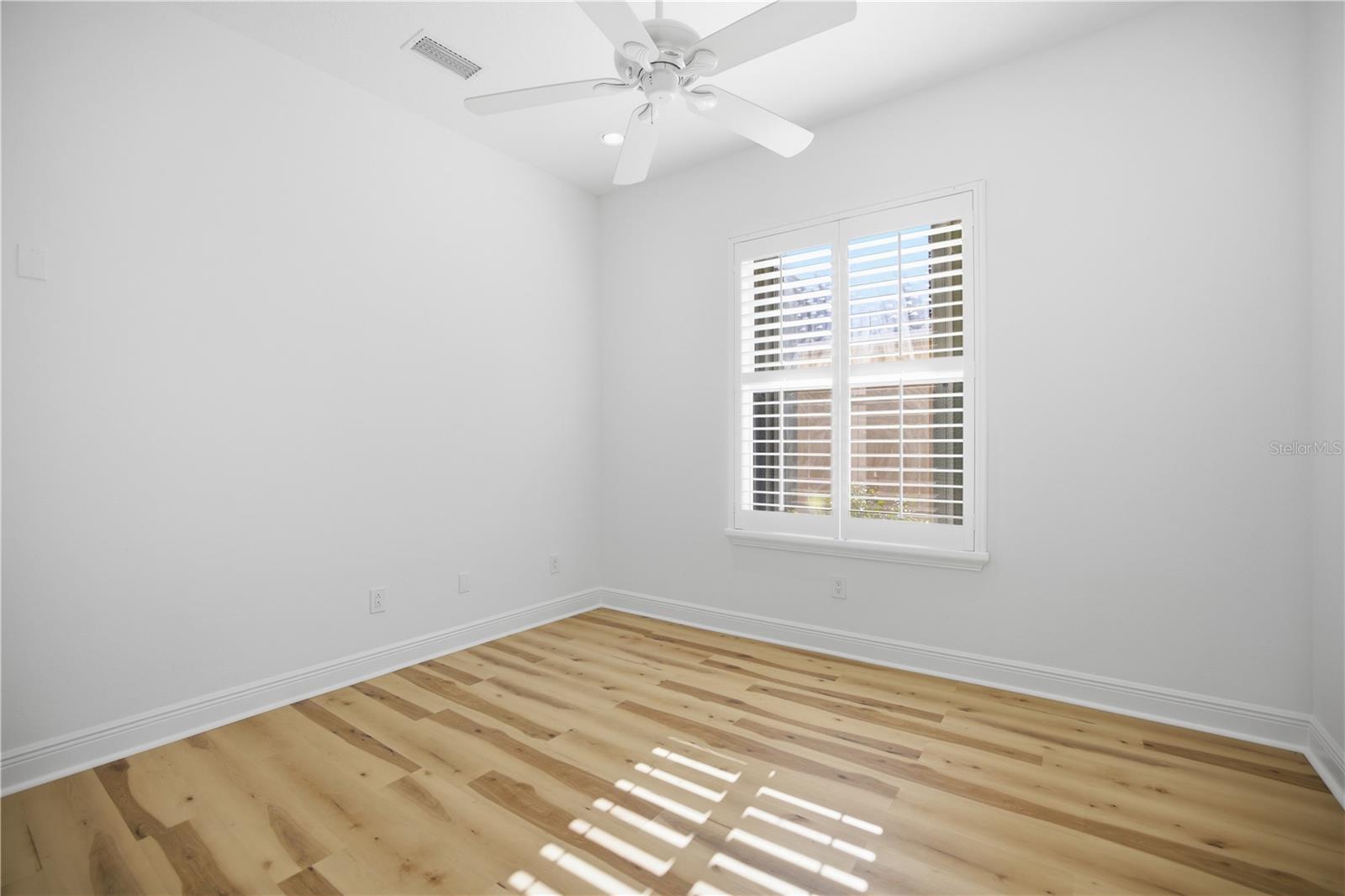 Image 24 of 45 For 6507 41st Court E