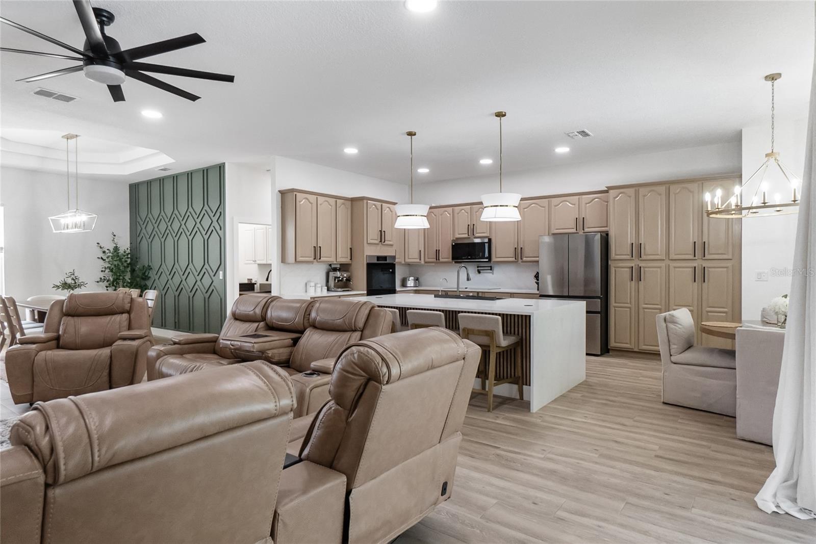 Image 18 of 47 For 12516 24th Street E