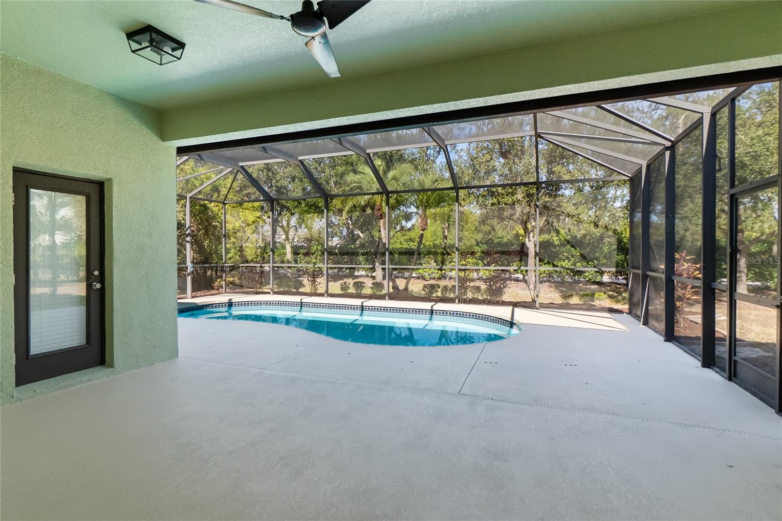 Image 32 of 47 For 12516 24th Street E