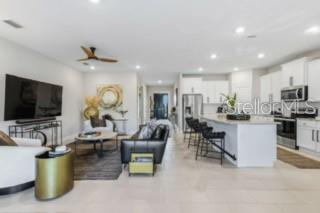 Image 17 of 51 For 17715 Cantarina Cove