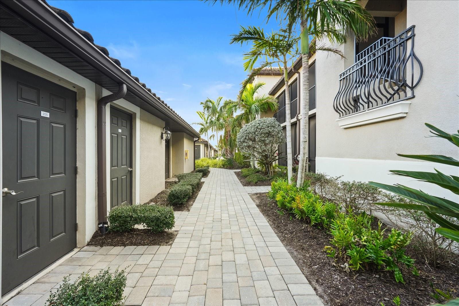 Image 5 of 35 For 5527 Palmer Circle 205