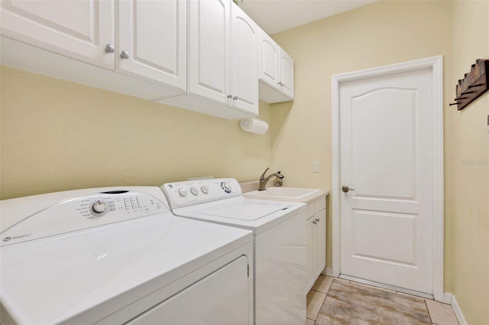 Image 40 of 54 For 4479 Via Del Villetti Drive