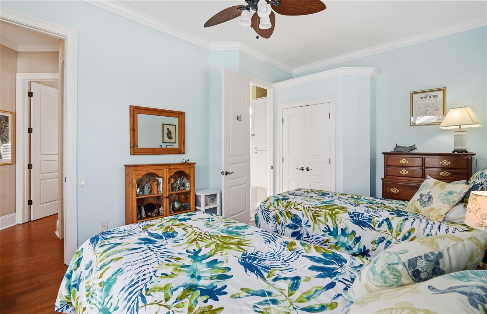 Image 32 of 62 For 4840 Jacaranda Heights Dr