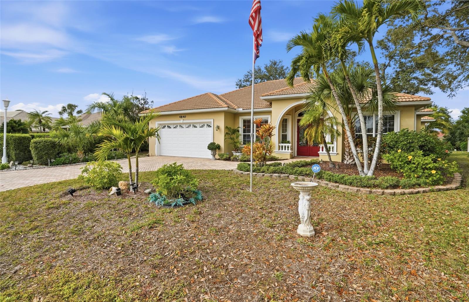 Image 4 of 62 For 4840 Jacaranda Heights Dr