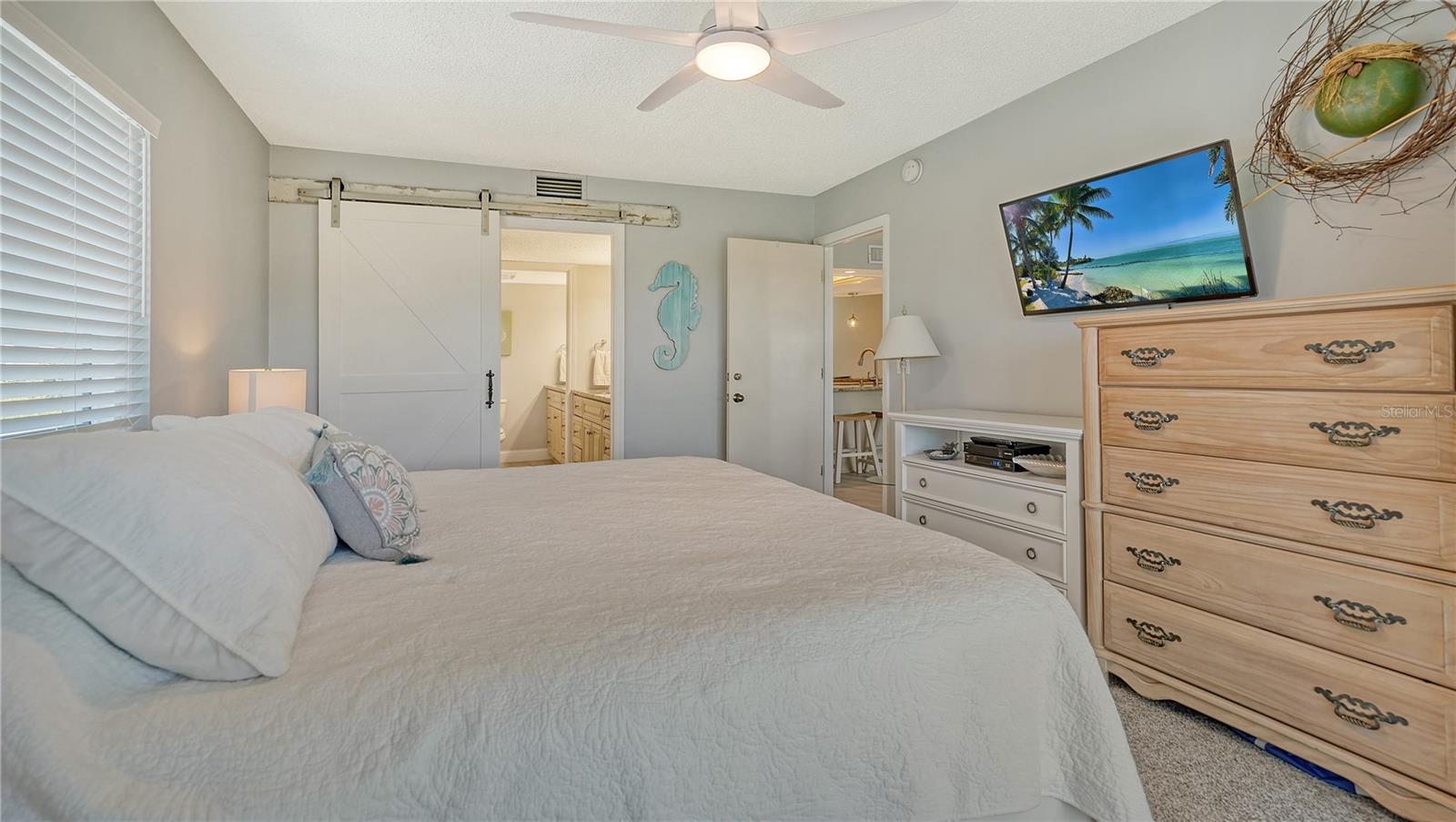 Image 15 of 31 For 108 9th Street S E