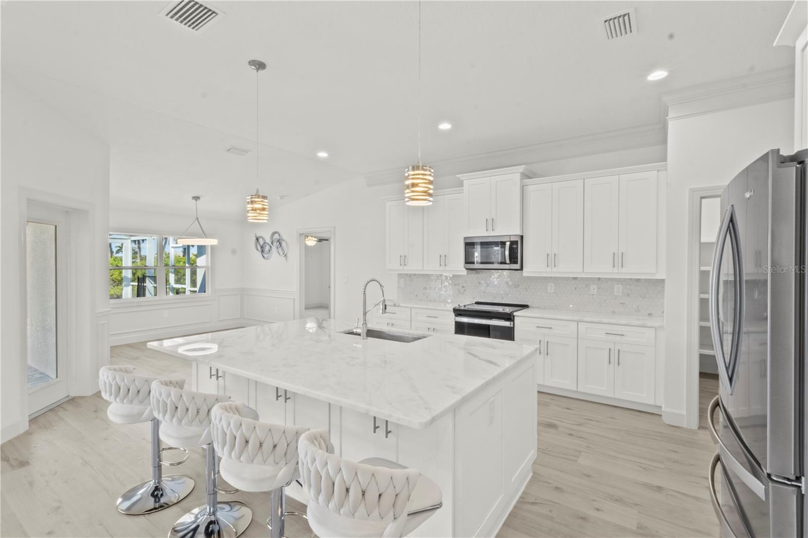 Image 14 of 59 For 2483 Herron Terrace