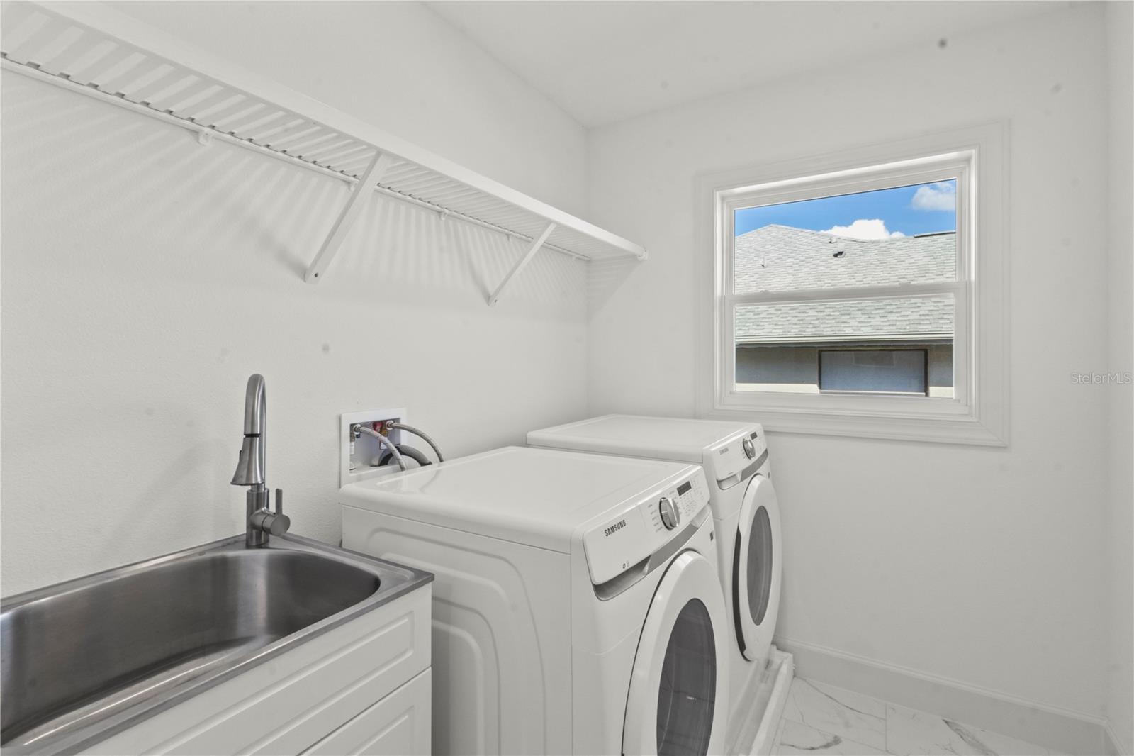 Image 40 of 59 For 2483 Herron Terrace