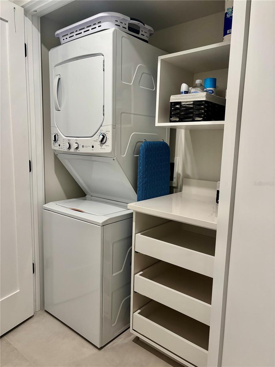 Image 18 of 54 For 6063 Peppertree Way 111