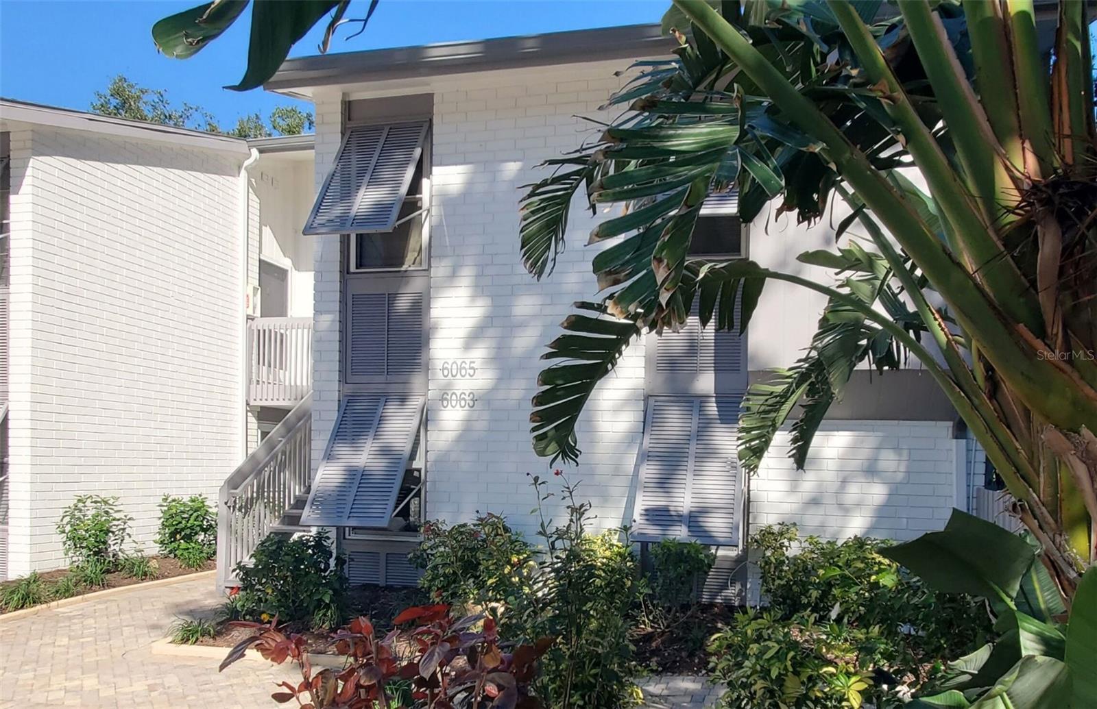 Image 3 of 54 For 6063 Peppertree Way 111