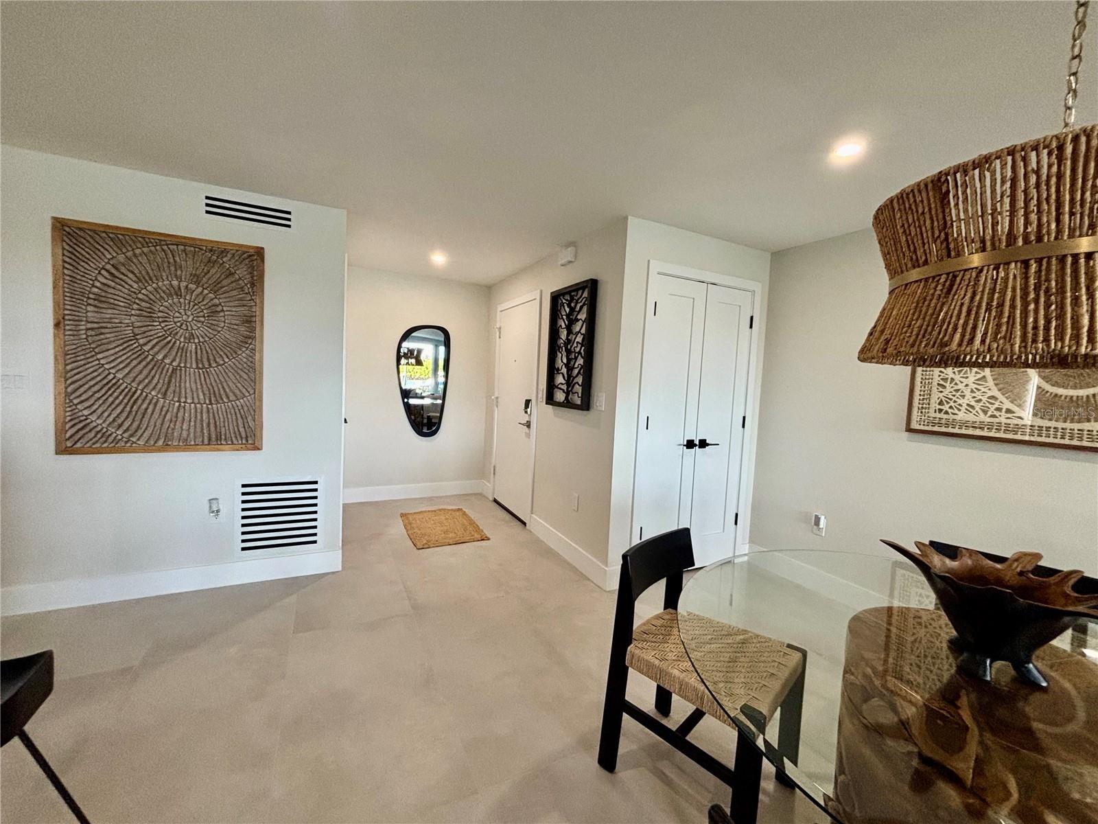 Image 5 of 54 For 6063 Peppertree Way 111