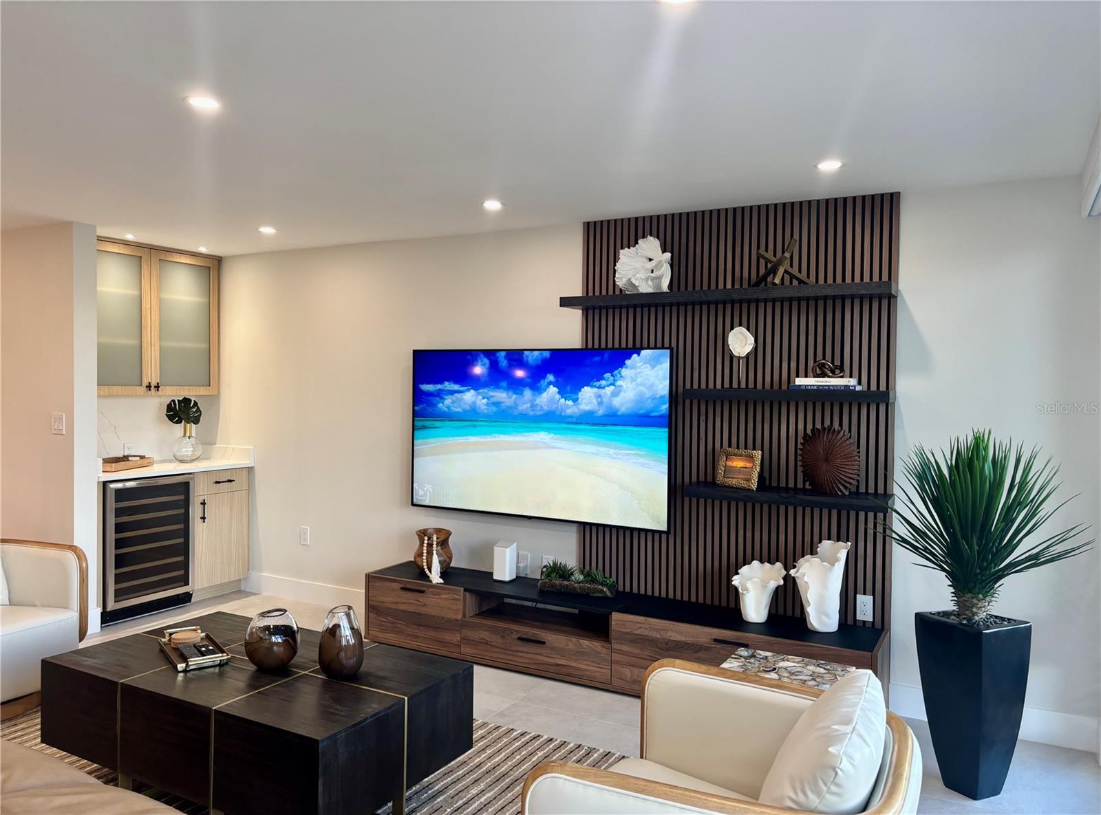 Image 9 of 54 For 6063 Peppertree Way 111