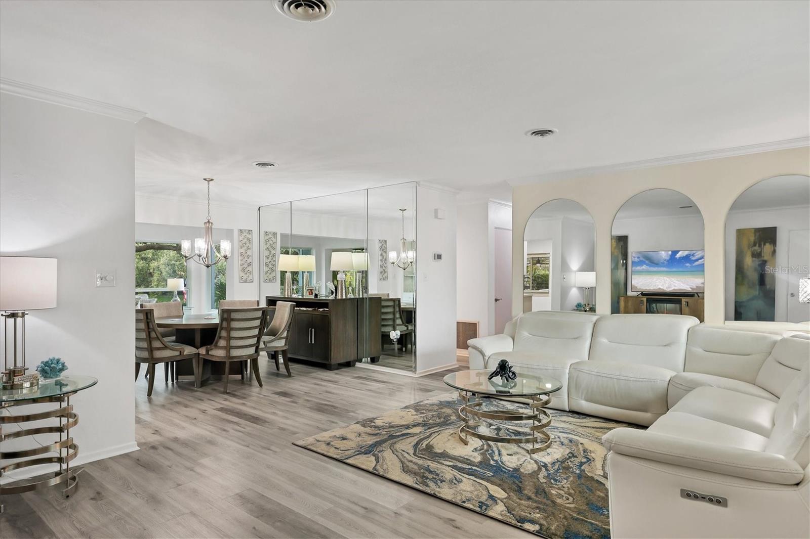 Image 11 of 64 For 1837 Upper Cove Terrace