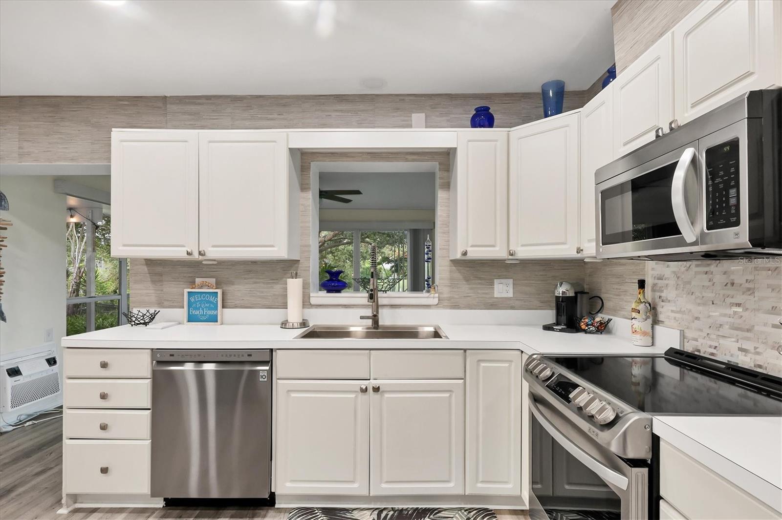 Image 18 of 64 For 1837 Upper Cove Terrace