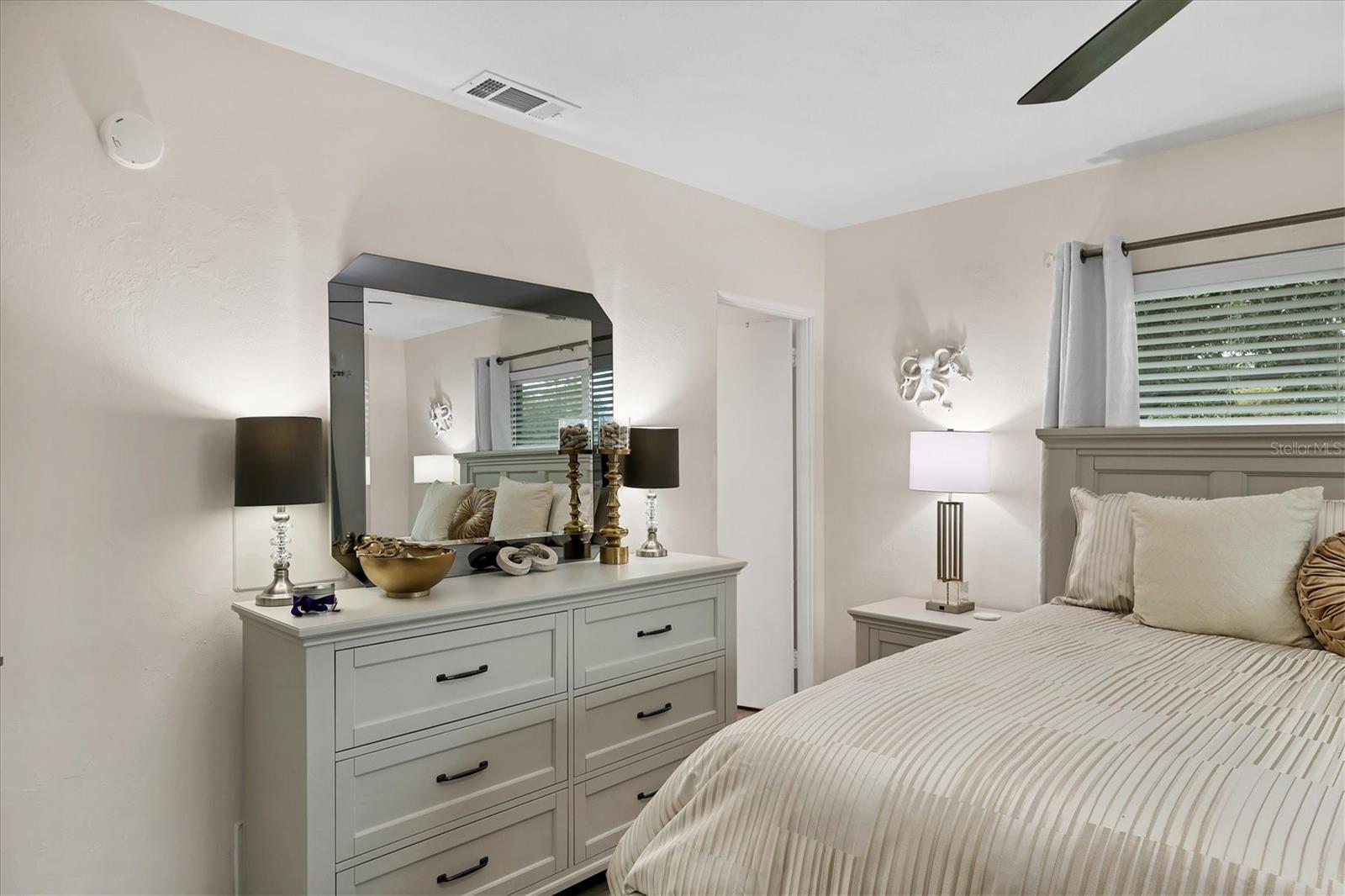 Image 24 of 64 For 1837 Upper Cove Terrace