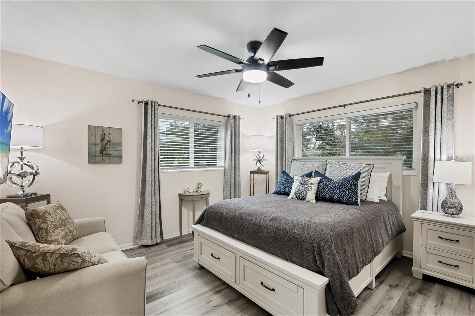 Image 26 of 64 For 1837 Upper Cove Terrace