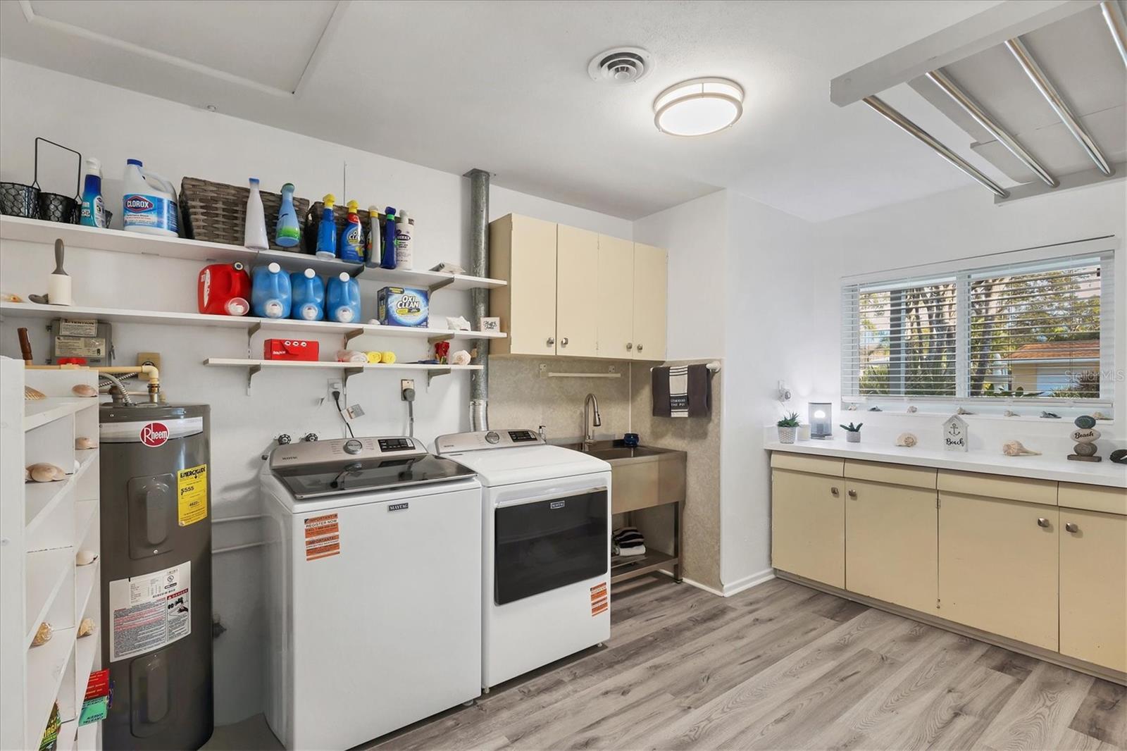 Image 29 of 64 For 1837 Upper Cove Terrace