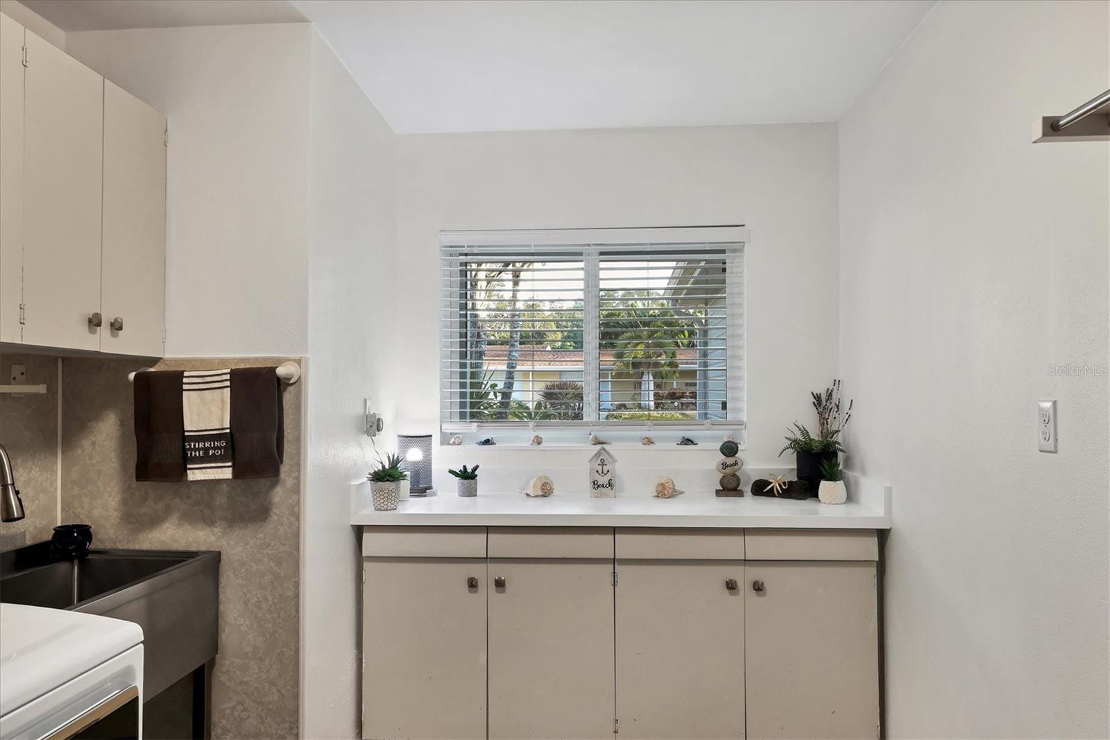 Image 30 of 64 For 1837 Upper Cove Terrace