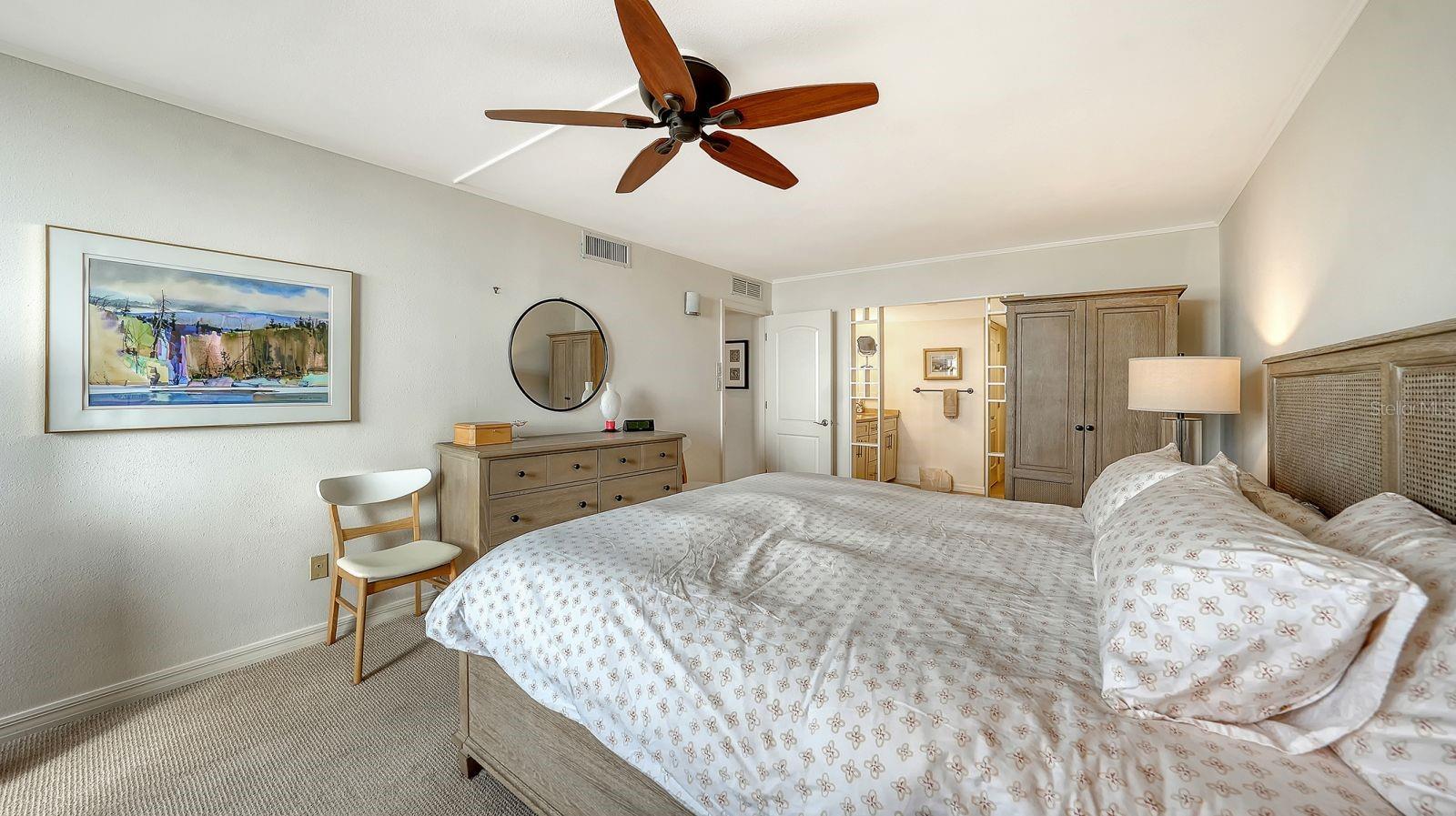 Image 28 of 70 For 2045 Gulf Of Mexico Drive M1-309