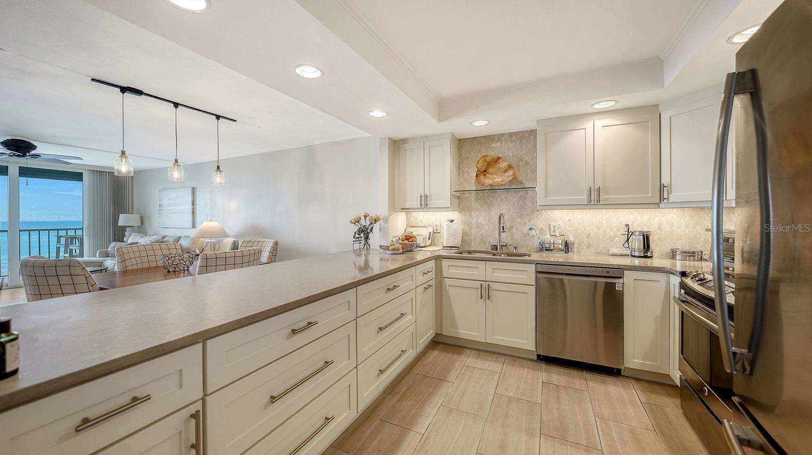 Image 5 of 70 For 2045 Gulf Of Mexico Drive M1-309