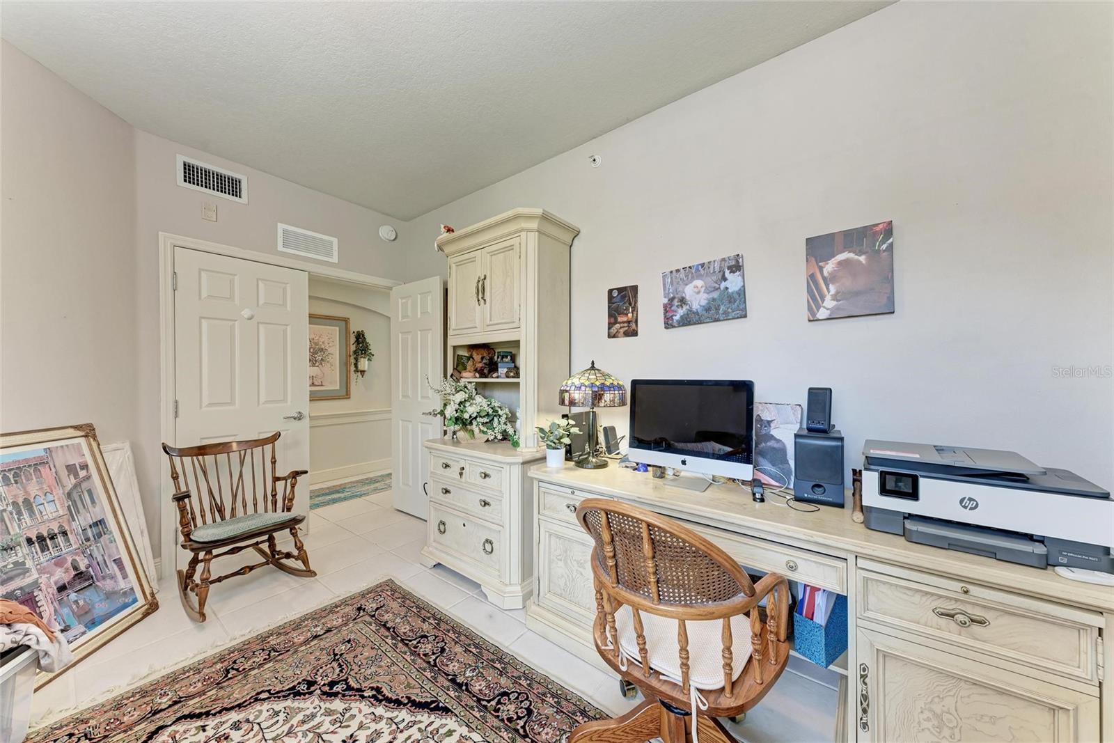 Image 25 of 75 For 23261 Banbury Way 501