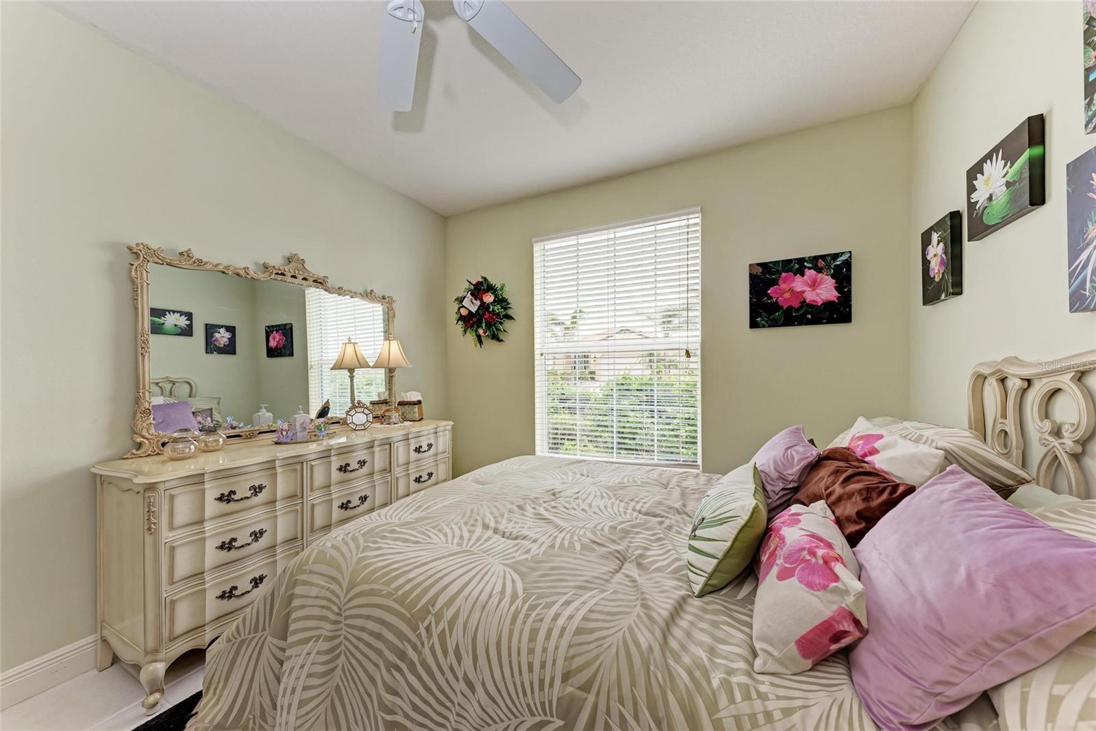 Image 27 of 75 For 23261 Banbury Way 501