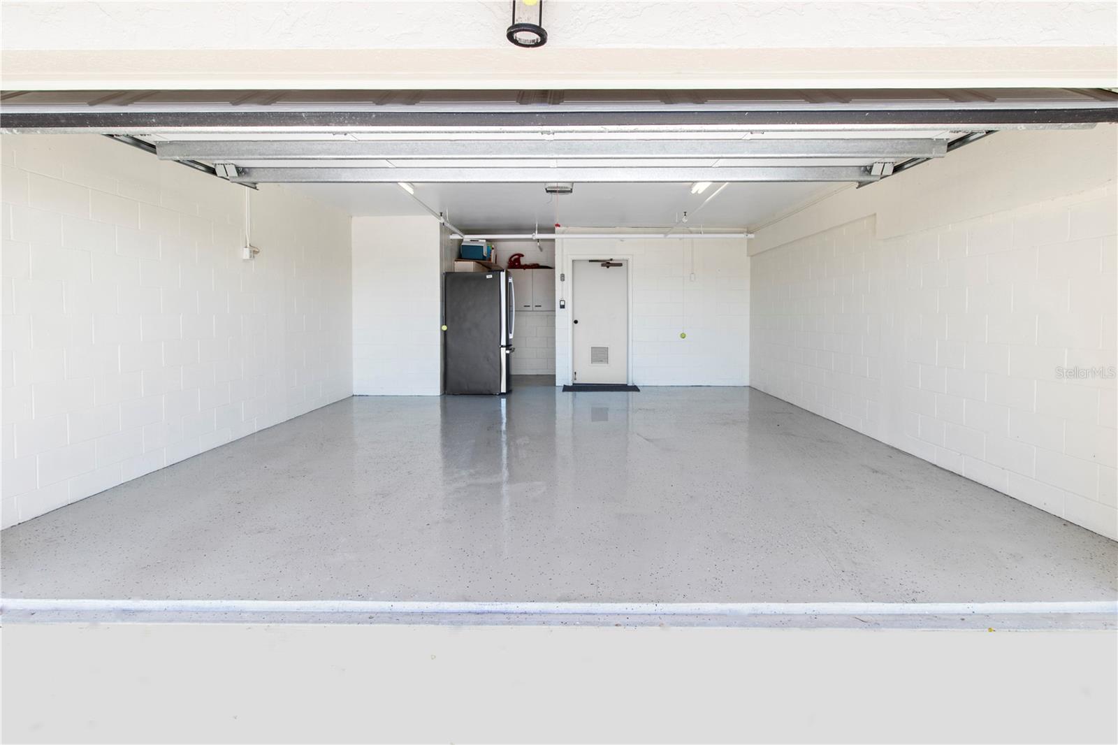 Image 22 of 45 For 4565 Bay Club Drive 27