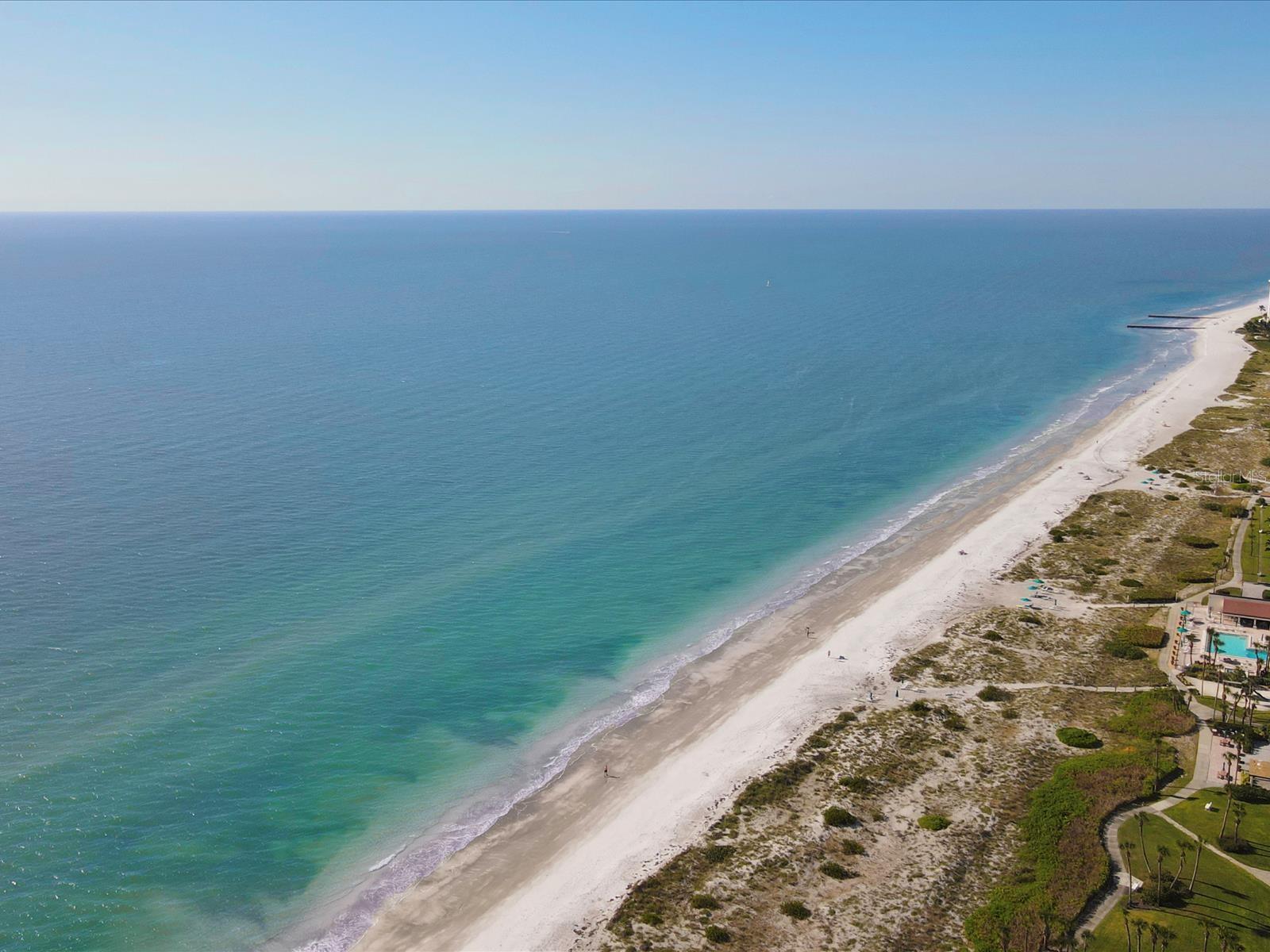 Image 37 of 45 For 4565 Bay Club Drive 27