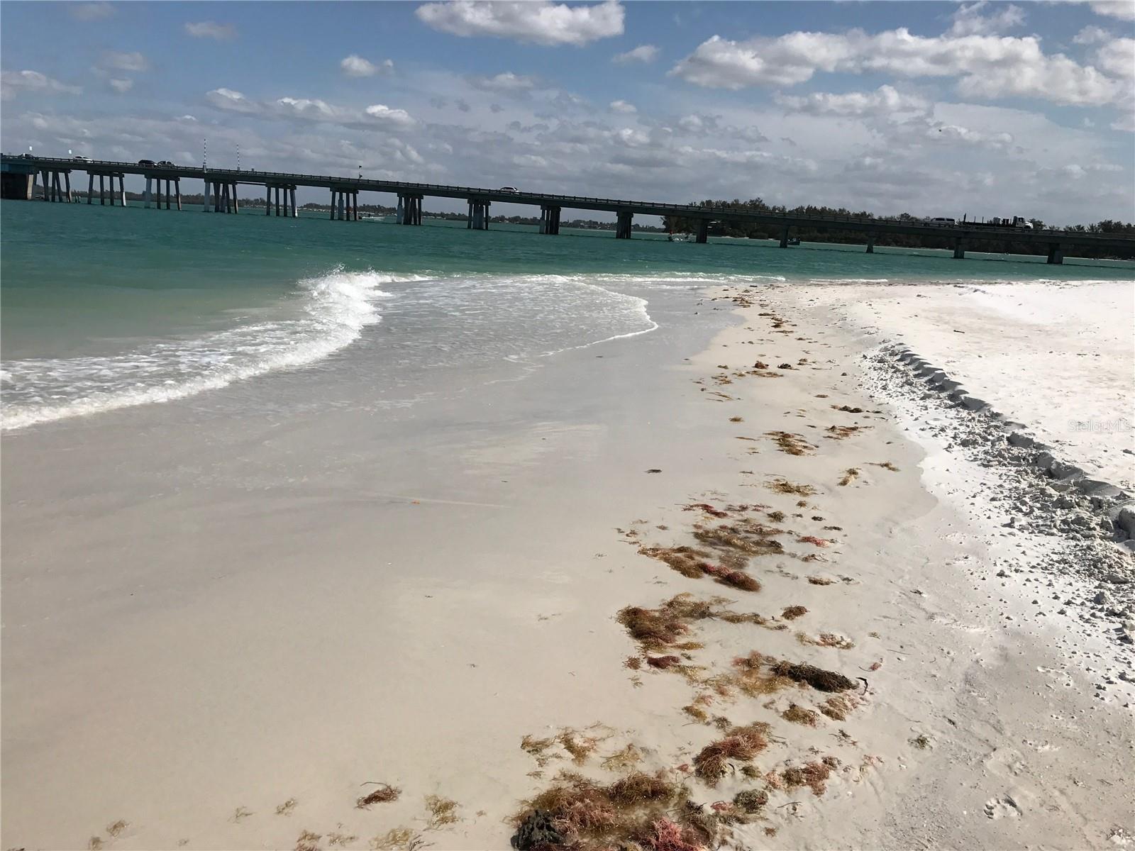 Image 39 of 45 For 4565 Bay Club Drive 27