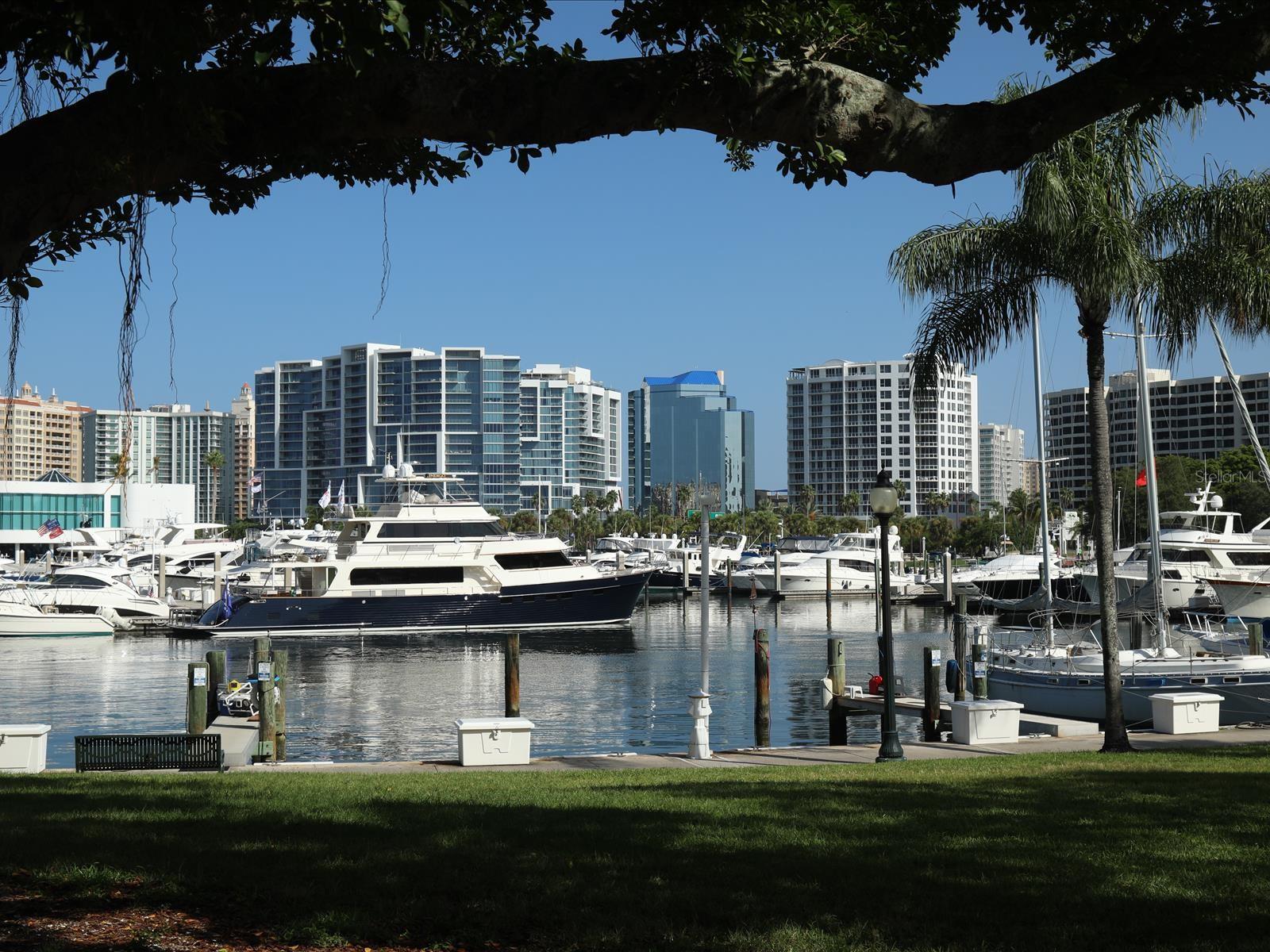 Image 42 of 45 For 4565 Bay Club Drive 27