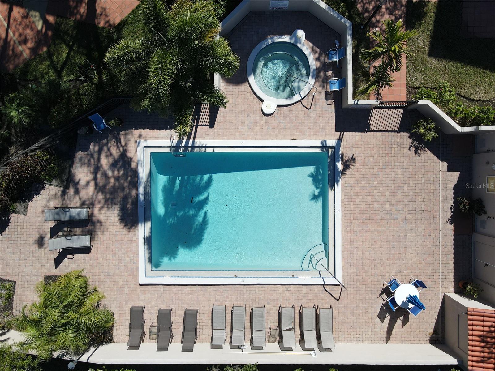 Image 6 of 45 For 4565 Bay Club Drive 27