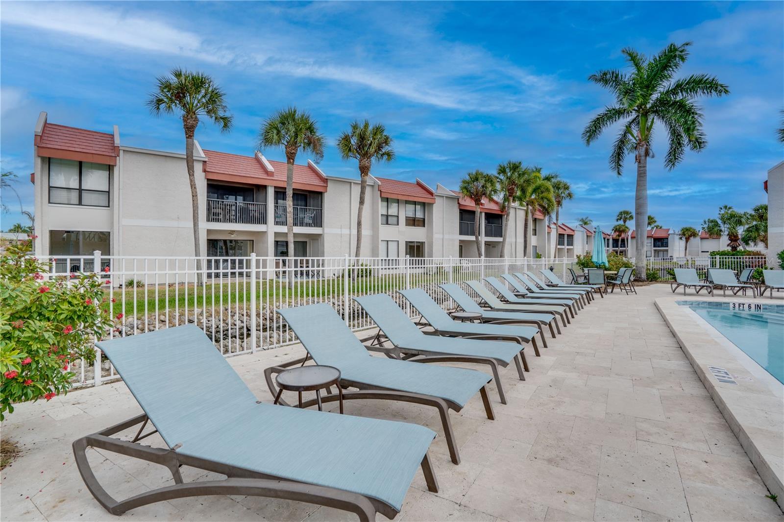 Image 23 of 28 For 1801 Gulf Drive N 211