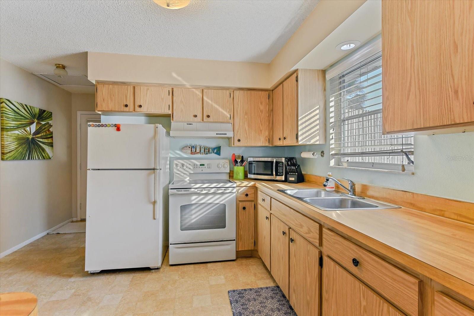 Image 13 of 41 For 140 Avenida De La Isla