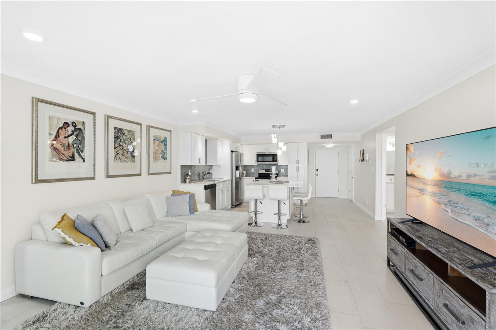 Image 10 of 39 For 101 Gulfstream Avenue 14d