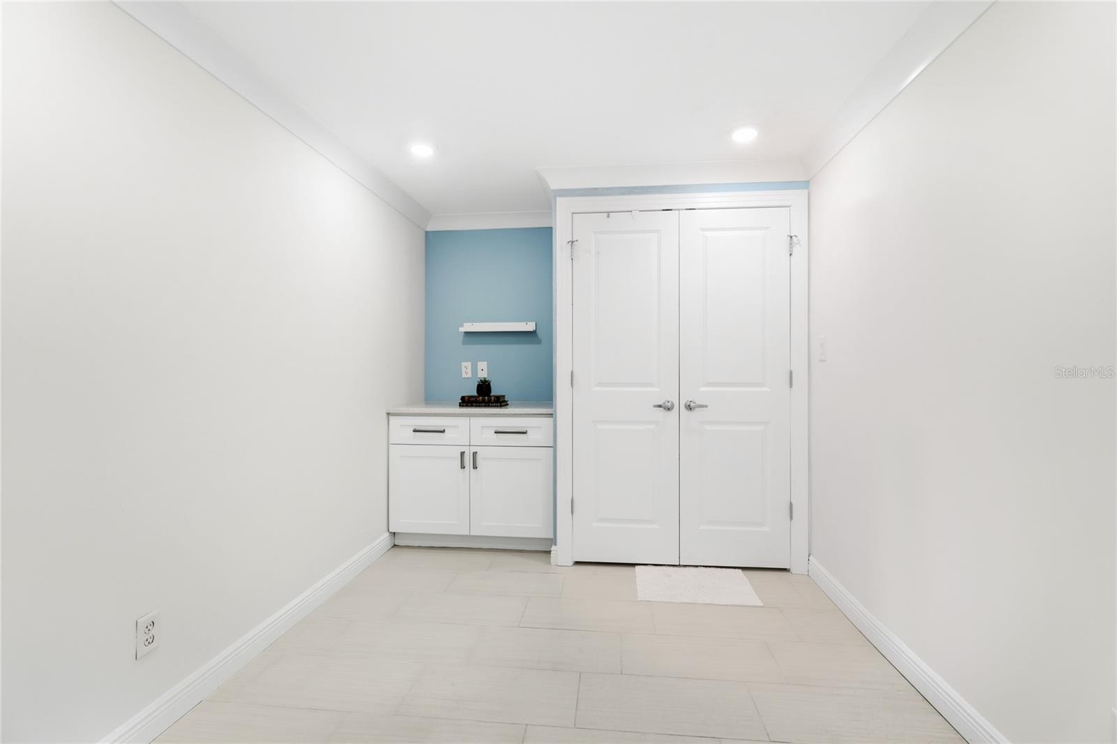 Image 17 of 39 For 101 Gulfstream Avenue 14d