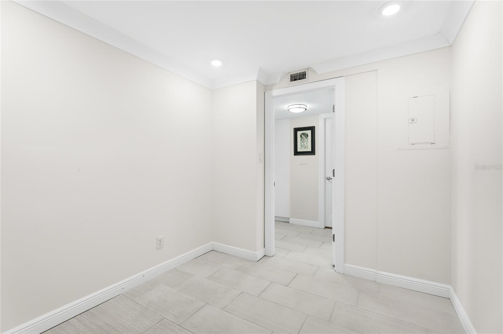 Image 19 of 39 For 101 Gulfstream Avenue 14d