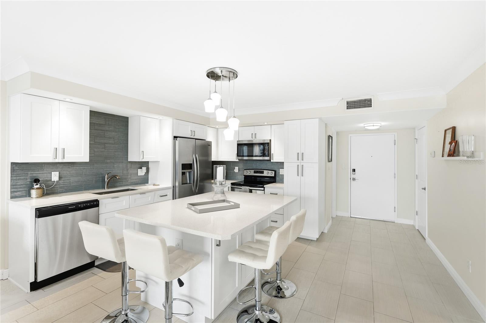 Image 4 of 39 For 101 Gulfstream Avenue 14d